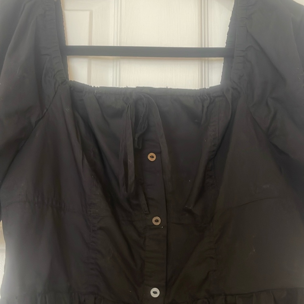 Universal Thread Top - Size Small